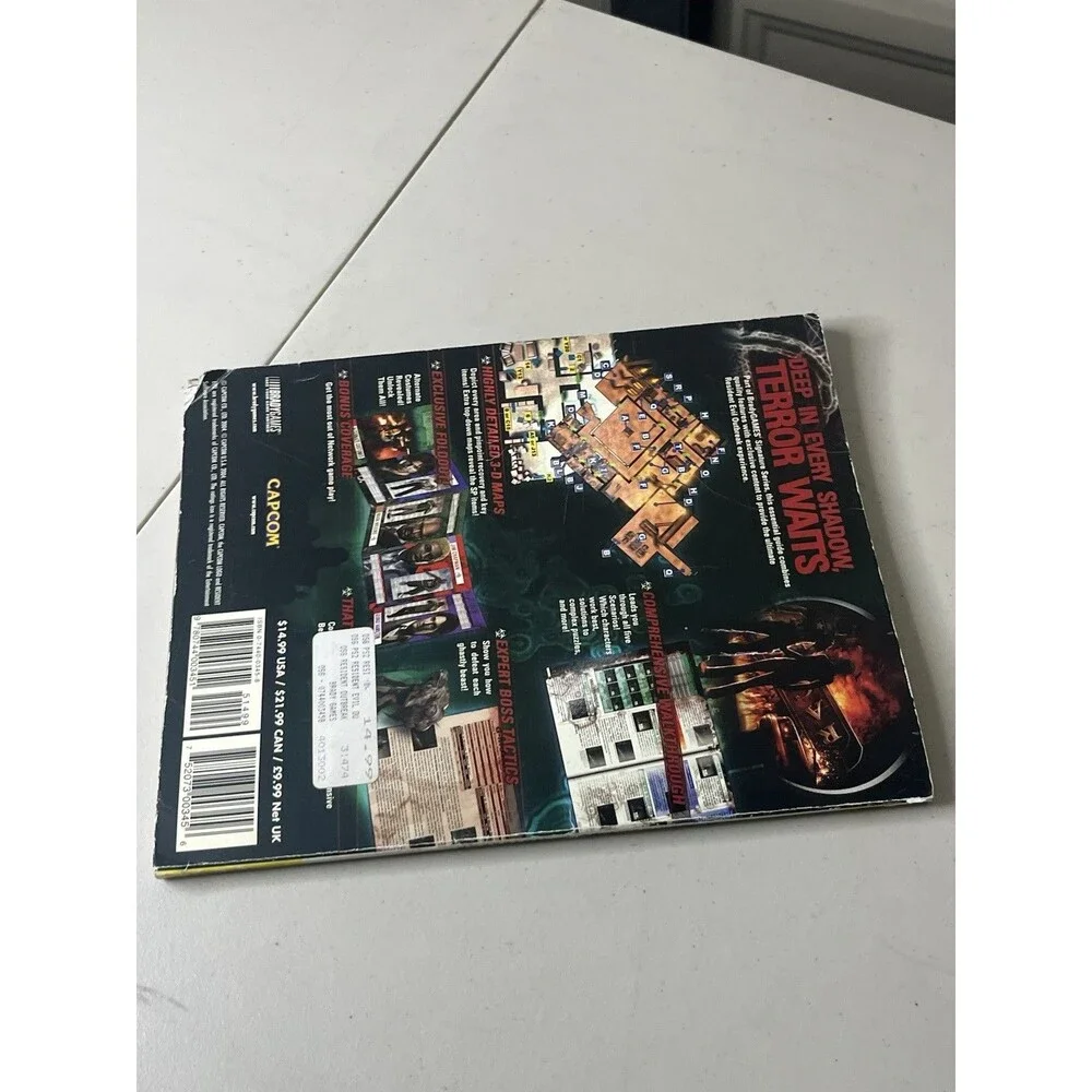 Resident Evil: Outbreak Official Strategy Guide Book w/Foldout Poster